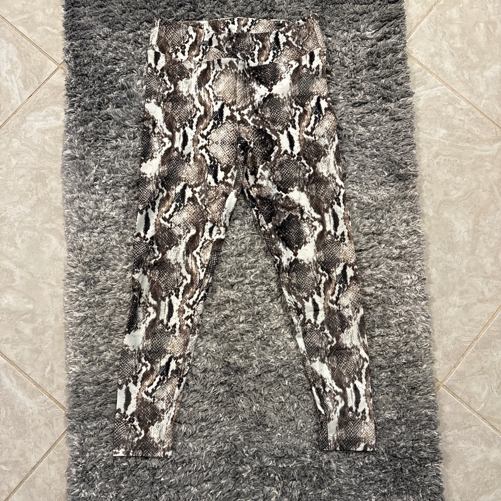 Koral snake print New without tags
